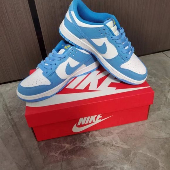 Nike Dunk Low Top Sneakers main image 4